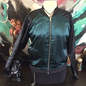 Silky Green and black reversible zip-up